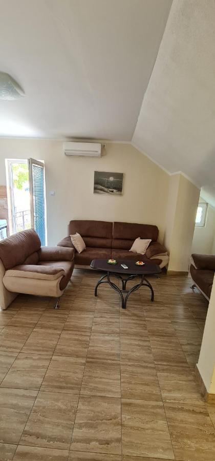 Apartman Nina2 Risan Luaran gambar