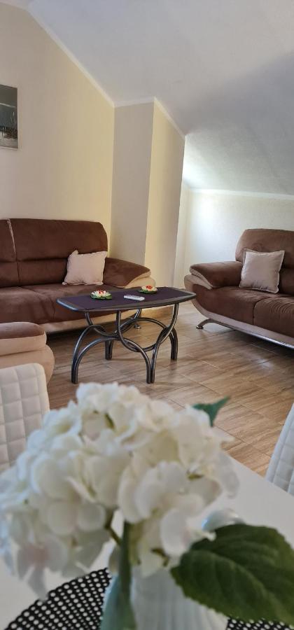 Apartman Nina2 Risan Luaran gambar