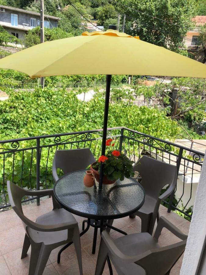 Apartman Nina2 Risan Luaran gambar